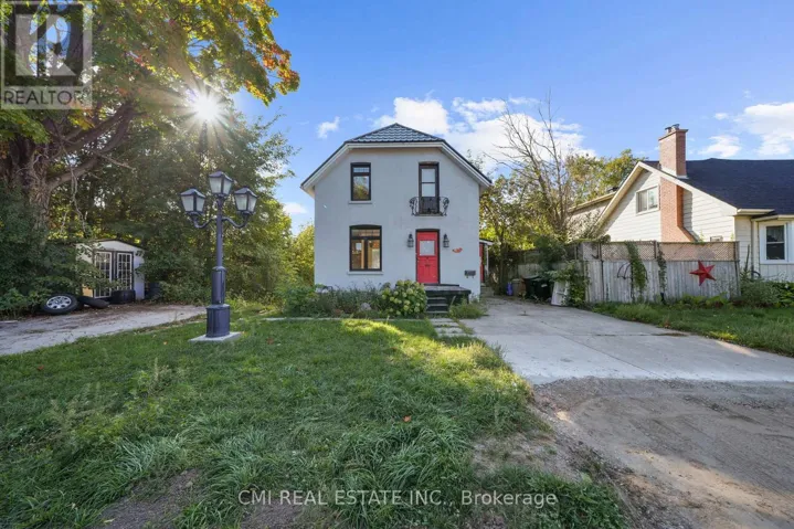 43 PERRY STREET, Barrie (Queen's Park), Ontario L4N2G2