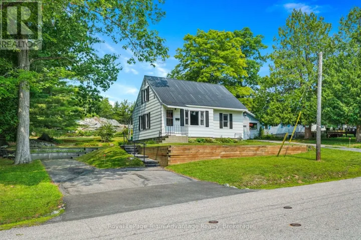 13 BURRITT STREET, Parry Sound, Ontario P2A1N5