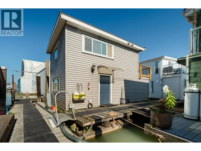 5 23080 DYKE ROAD, Richmond, British Columbia V6V1E1