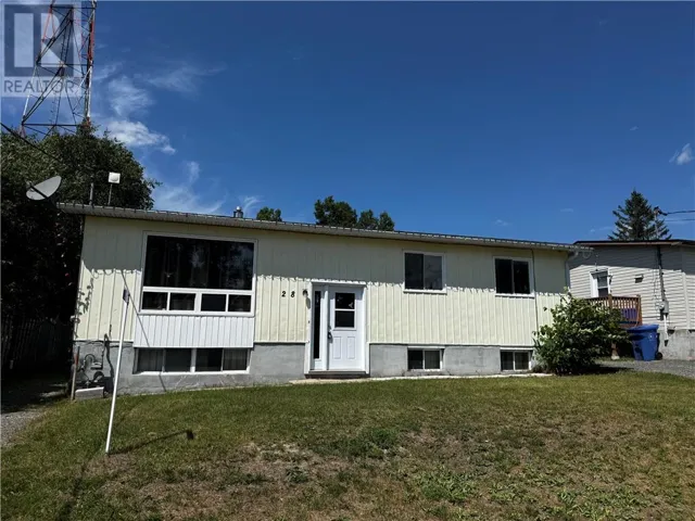 28 SPRUCE Street, Temagami, Ontario P0H2A0
