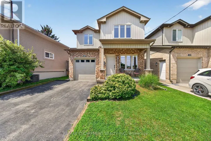 17 GRANTHAM AVENUE S, St. Catharines (E. Chester), Ontario L2P3B3