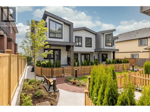 101 753 EDGAR AVENUE, Coquitlam, British Columbia V3K2J3
