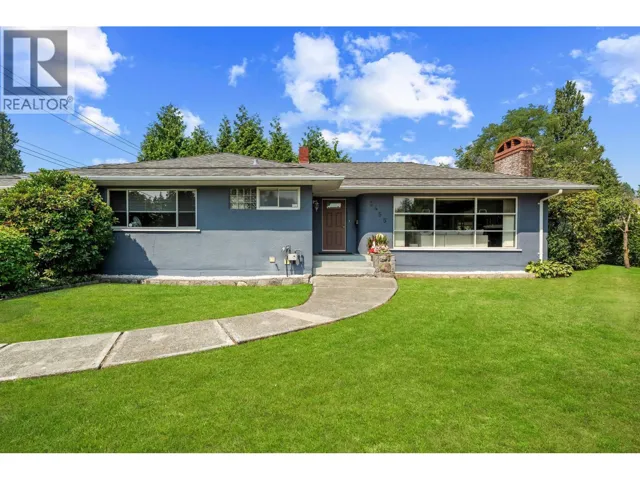 3455 HIGHLAND BOULEVARD, North Vancouver, British Columbia V7R2Y3