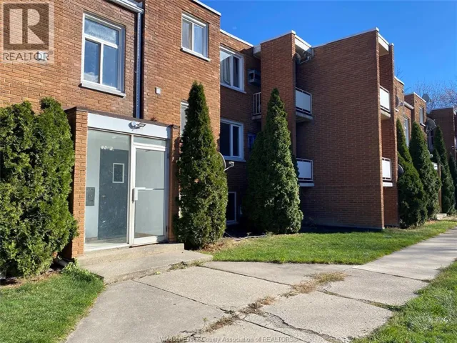 2476 RIVARD AVENUE, Windsor, Ontario N8T2H2
