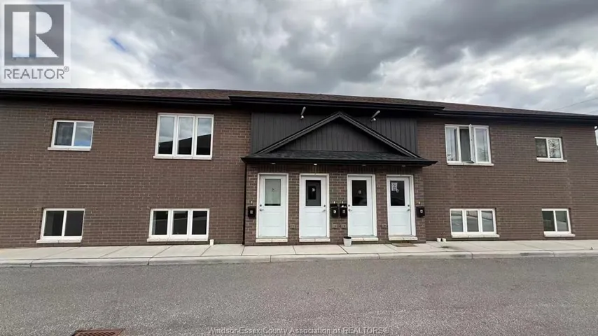 2280 DAYTONA Unit# C, Windsor, Ontario N9B3Y2
