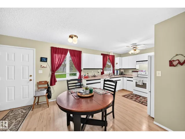 4319 27 ST NW, Edmonton, Alberta T6T1G7