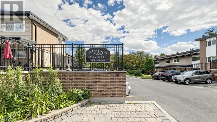 16 - 925 BAYLY STREET, Pickering (West Shore), Ontario L1W1L4
