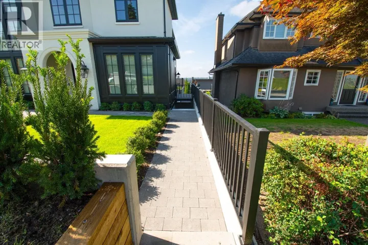 Lower 5770 KITCHENER STREET, Burnaby, British Columbia V5B2J2