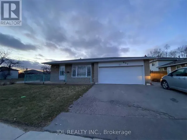 LOWER - 857 WESTLOCK ROAD, Mississauga (Erindale), Ontario L5C1K7