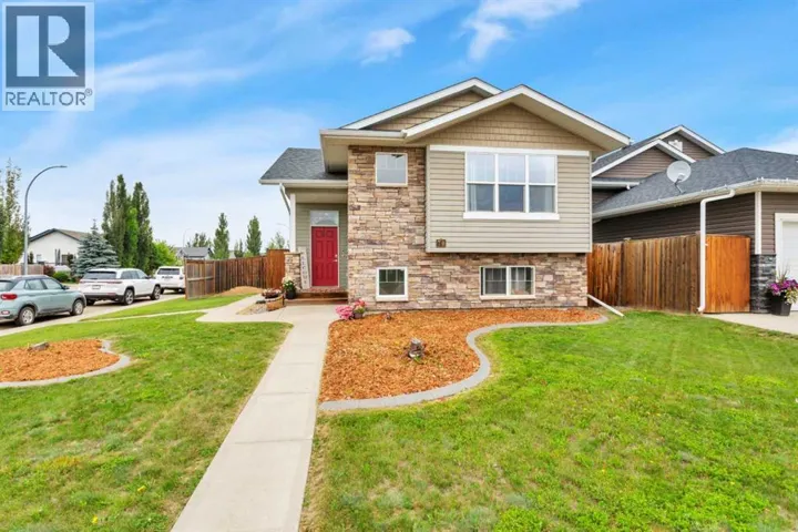 70 Garden Road, Lacombe, Alberta T4L2P1