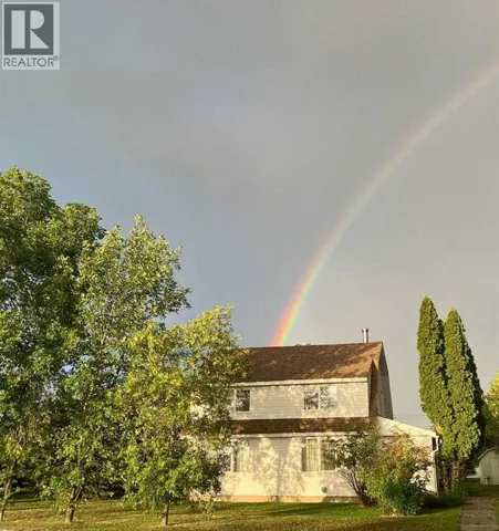 918 5 Avenue, Beaverlodge, Alberta T0H0C0