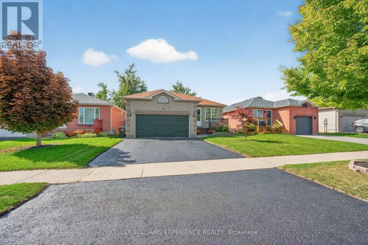 16 LARKIN DRIVE, Barrie (Georgian Drive), Ontario L4M7A9