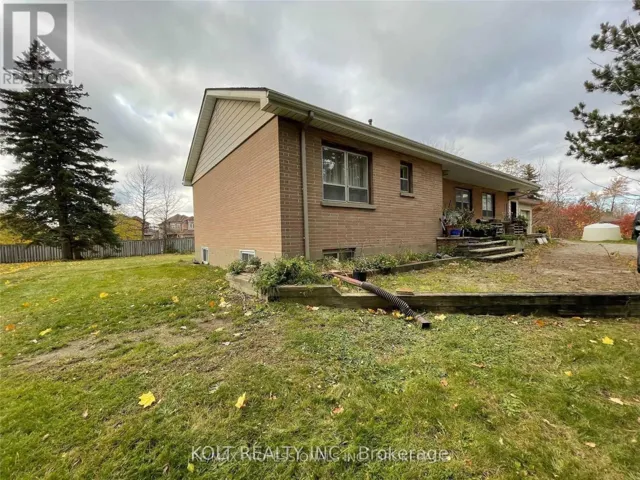 12084 HURONTARIO STREET, Brampton (Snelgrove), Ontario L7A1E6