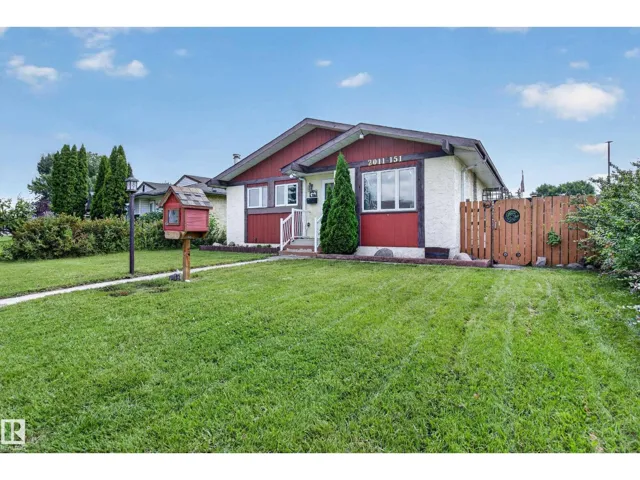 2011 151 AV NW, Edmonton, Alberta T5Y1W1