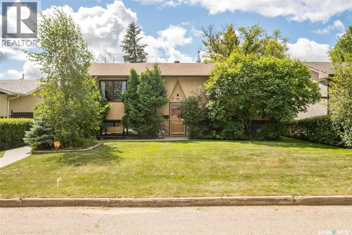 463 30th STREET E, Prince Albert, Saskatchewan S6V1Z5
