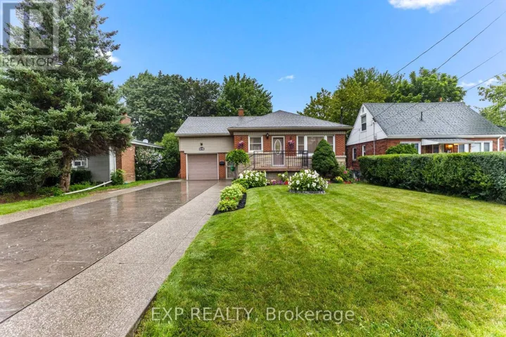 62 RANDALL AVENUE, Hamilton (Stoney Creek), Ontario L8G2K9