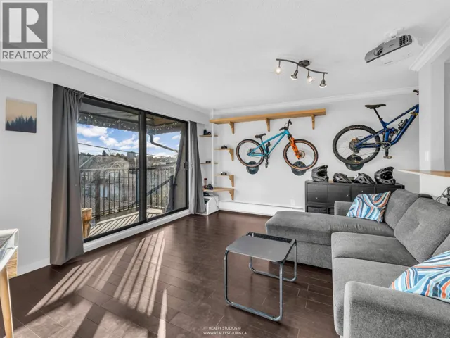306 2222 CAMBRIDGE STREET, Vancouver, British Columbia V5L1E6