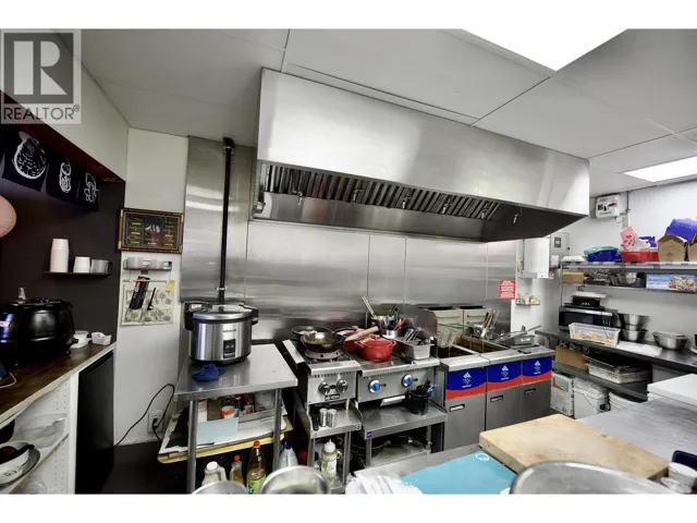 8550 GRANVILLE STREET, Vancouver, British Columbia V6P4Z7