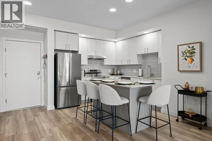 1057 Frost Road Unit# 305, Kelowna, British Columbia V1W0G7
