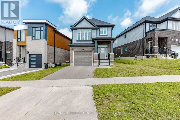 617 BENNINGER DRIVE, Kitchener, Ontario N2E0H8