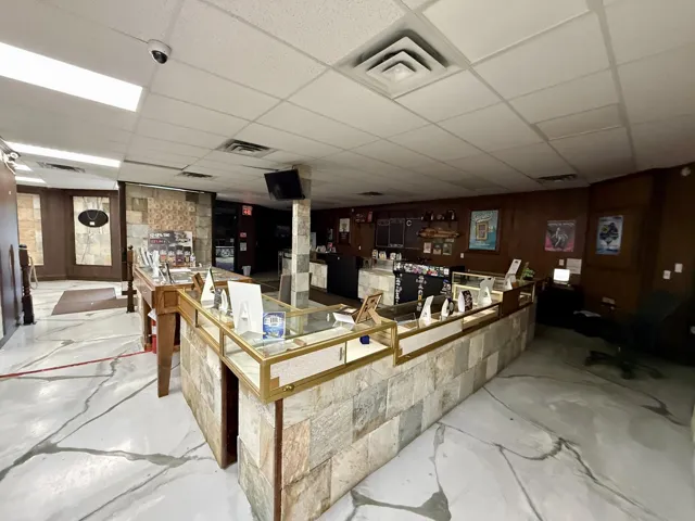 6914 77 Street, Edmonton, Alberta T6E6V2