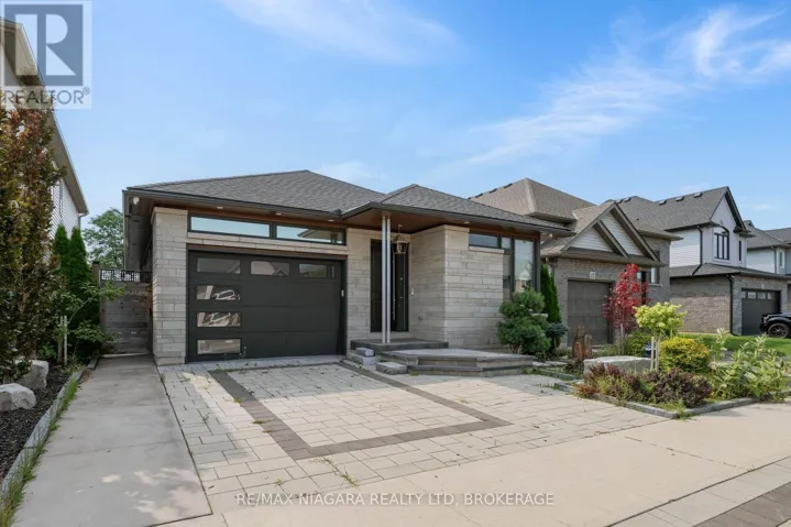31 BERKSHIRE DRIVE, St. Catharines (Carlton/Bunting), Ontario L2M0C2