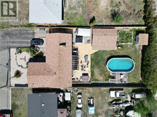 1087 LAROQUE Street, Kamloops, British Columbia V2B5L6