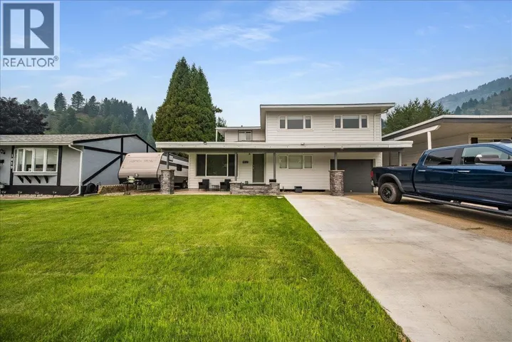 1021 Regan Crescent, Trail, British Columbia V1R1C2