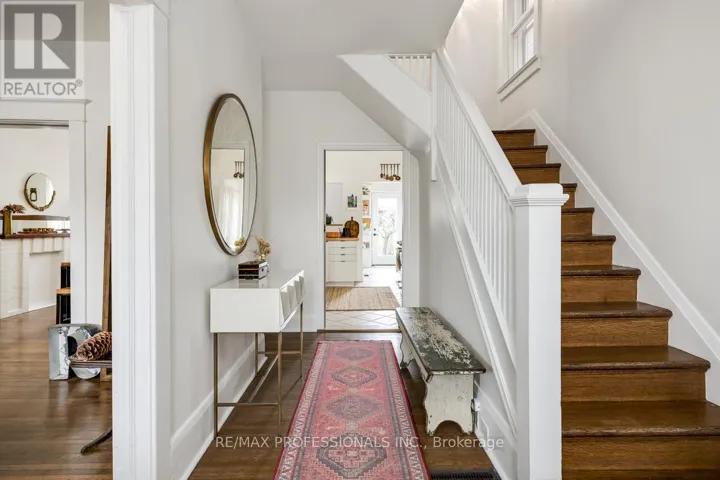 1381 LANSDOWNE AVENUE, Toronto (Corso Italia-Davenport), Ontario M6H3Z9