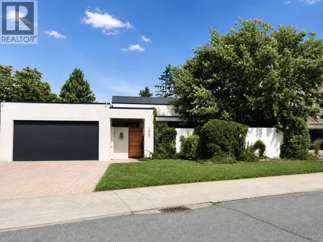 1922 Glen Gary Drive, Kamloops, British Columbia V2E1R4