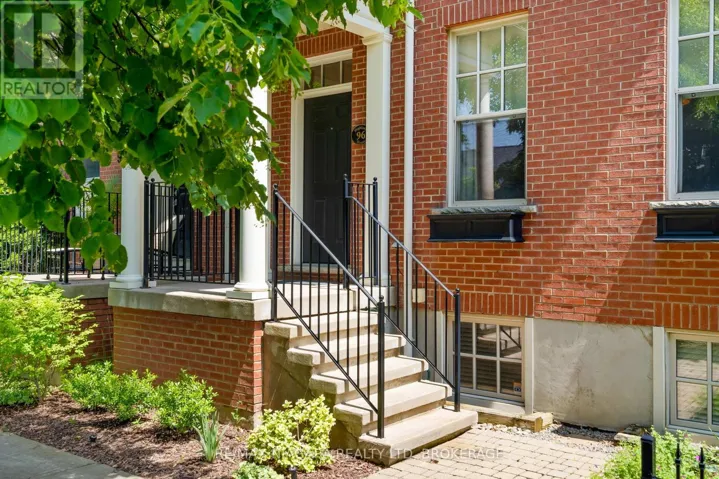 96 GARRISON VILLAGE DRIVE, Niagara-on-the-Lake (Town), Ontario L0S1J0