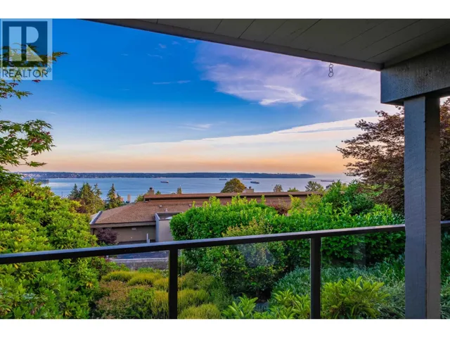 18 2214 FOLKSTONE WAY, West Vancouver, British Columbia V7S2X7