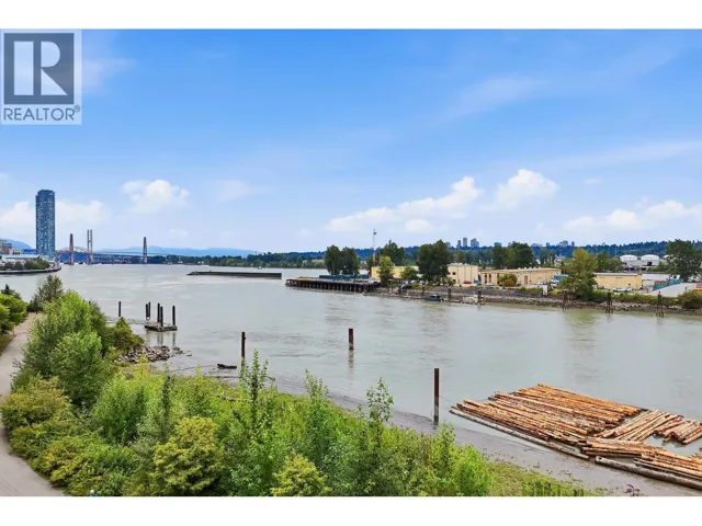 27 230 SALTER STREET, New Westminster, British Columbia V3M0G1