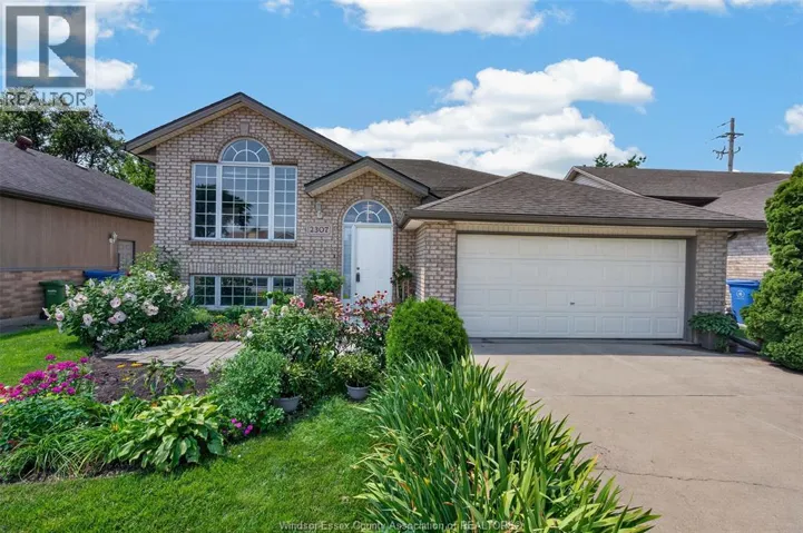 2307 Northway AVENUE, Windsor, Ontario N9E4N6