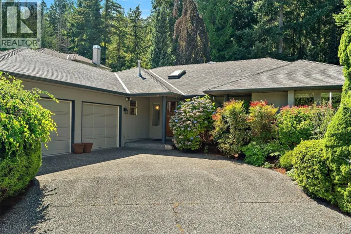 8832 Carmanah Terr, North Saanich, British Columbia V8L5E9