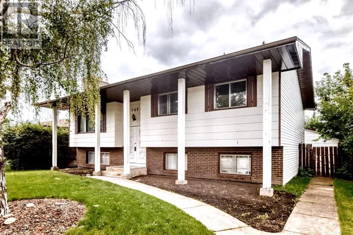 165 WILSON Crescent, Red Deer, Alberta T4N5V6