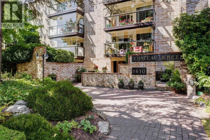 307 1610 Jubilee Ave, Victoria, British Columbia V8R6P3