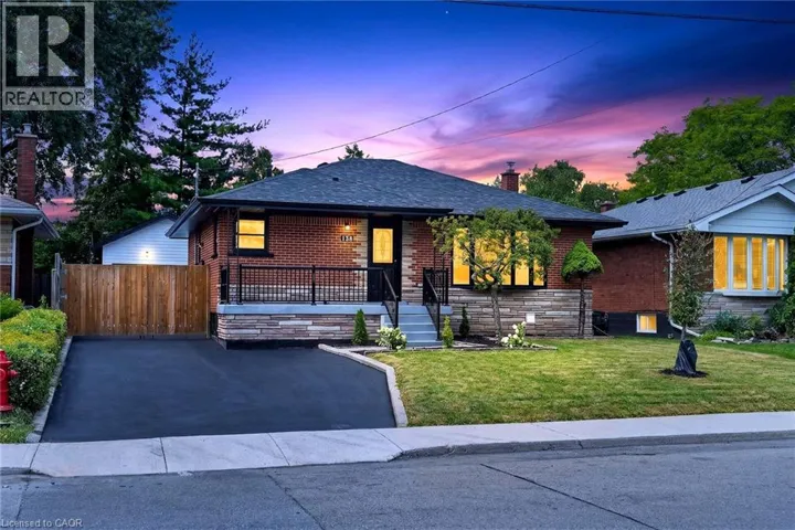 138 RENDELL Boulevard, Hamilton, Ontario L8T3P6