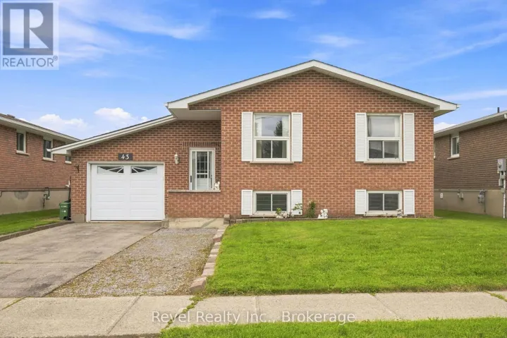 43 WILSON AVENUE, Kawartha Lakes (Lindsay), Ontario K9V5S3