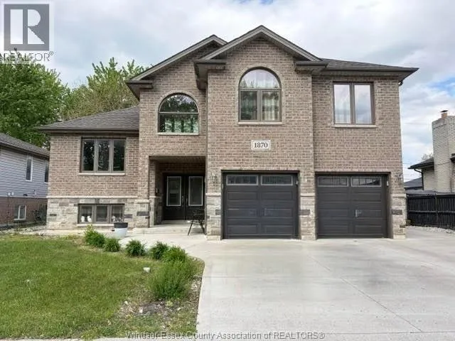 1870 DOMINION, Windsor, Ontario N9B3H9