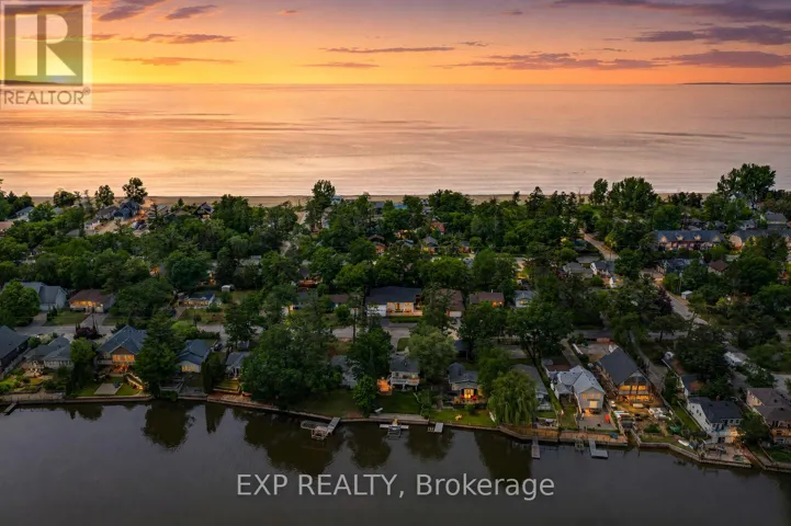 256 OLD MOSLEY STREET, Wasaga Beach, Ontario L9Z2J2