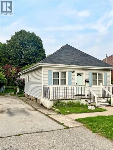 52 RIDGEWOOD Drive, Brantford, Ontario N3R1A4