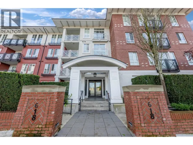 201 618 COMO LAKE AVENUE, Coquitlam, British Columbia V3J0G1