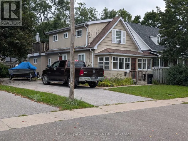 UPPER - 10 DUFFERIN STREET, Barrie (Sanford), Ontario L4N2J7