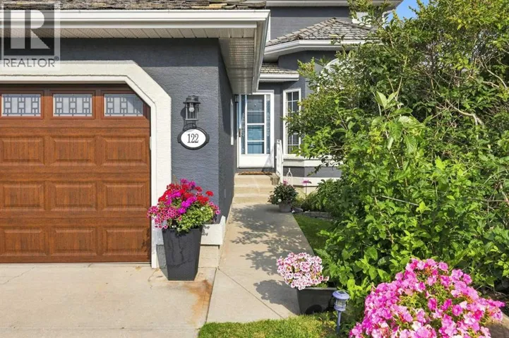 122 Sceptre Close NW, Calgary, Alberta T3L1Y2