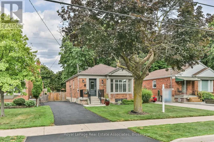 41 ASHBOURNE DRIVE, Toronto (Islington-City Centre West), Ontario M9B4H3