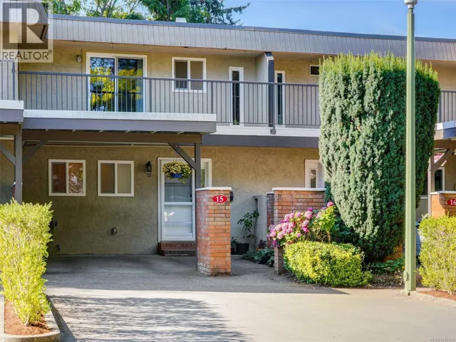 15 1701 McKenzie Ave, Saanich, British Columbia V8N1A6