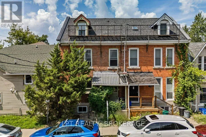 374 BARRIE STREET, Kingston (East of Sir John A. Blvd), Ontario K7K3T4