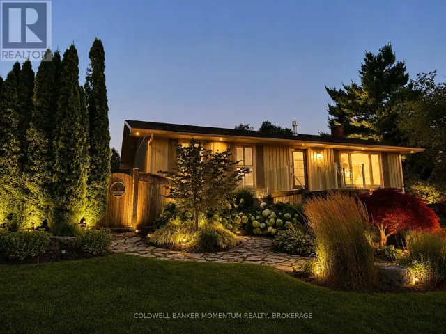 15 THE CEDARS STREET, St. Catharines (Vine/Linwell), Ontario L2M6M7