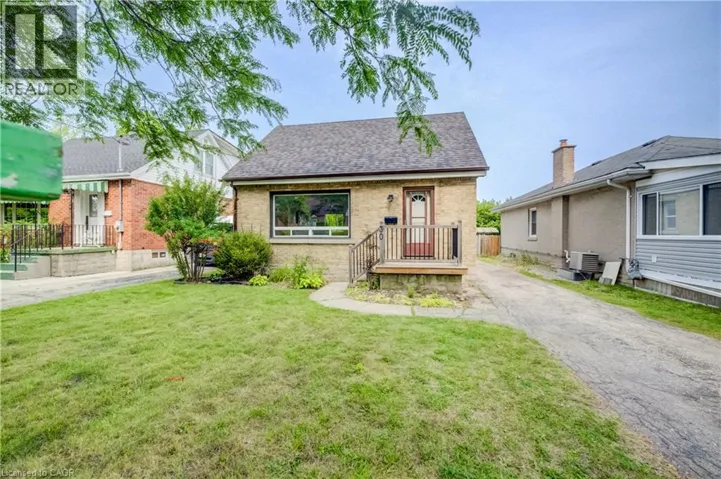 30 INDIANA Street, Kitchener, Ontario N2H2A5